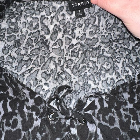 TORRID BLACK LEOPARD CHEETAH PRINT BABYDOLL TOP SIZE 2x - Picture 5 of 6